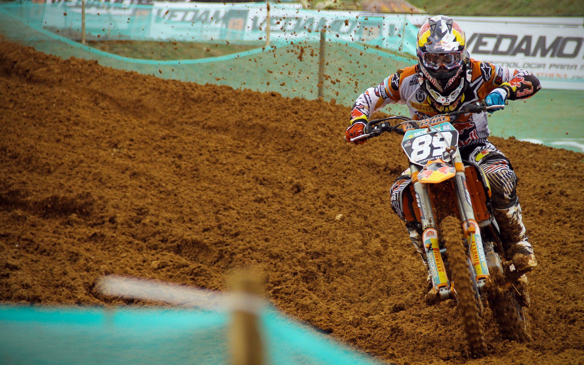 冠军球员赛后感言展现谦逊风度与团队精神，球赛获得冠军的说说